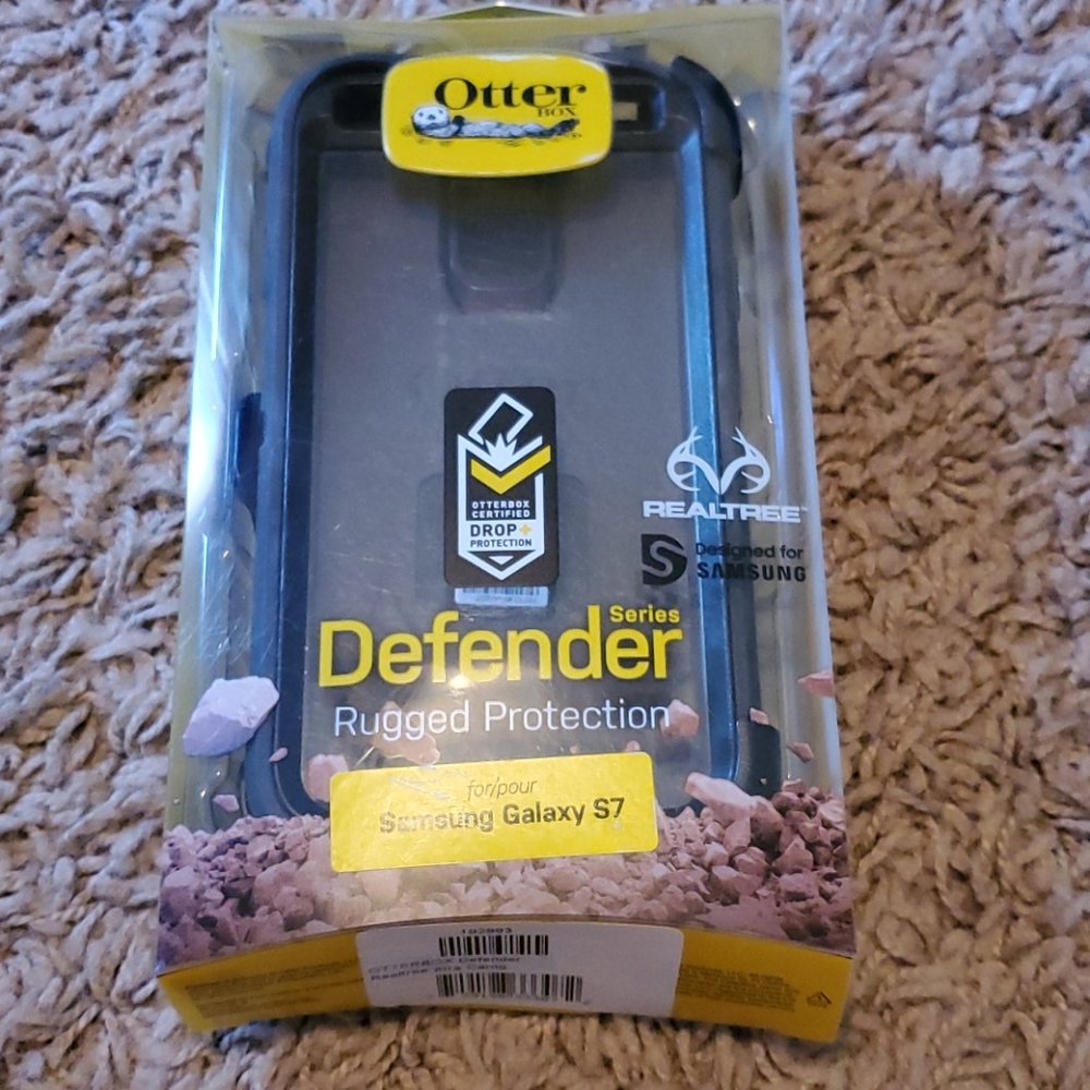 Case - Picture 1 of 5